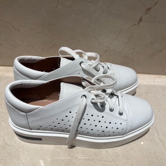 Paolo white sneakers size 8 - Picture 2 of 4